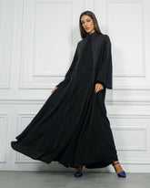 عباية رسمية عملية بدبل بريم وتصميم دبل كلوش - قماش كريب خاص بشركة تهاني بوتيك - tahaniboutique