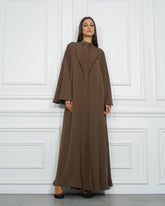 عباية ملونة بني جوكلت بتصميم دبل كلوش - قماش كريب إنترنت خاص بشركة تهاني بوتيك - tahaniboutique