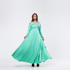 Luxurious and distinctive dress with hand embroidery