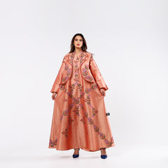 A very elegant dress-shaped armband, distinguished by its hand embroidery.