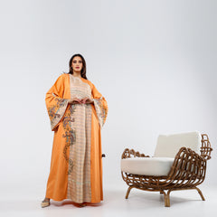 Practical armband embroidered with resin threads