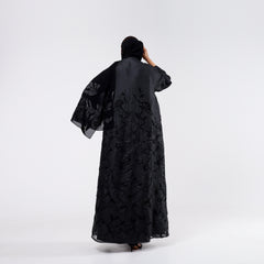 A very luxurious abaya made for your beautiful occasion