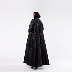 A very luxurious abaya made for your beautiful occasion