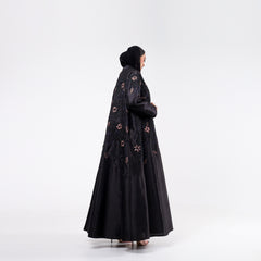 A very luxurious abaya made for your beautiful occasion