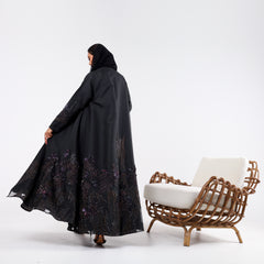 A very luxurious abaya made for your beautiful occasion