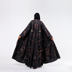 A very luxurious abaya made for your beautiful occasion