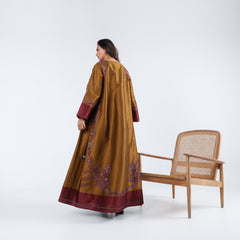 A very elegant and distinctive dress with luxurious hand embroidery