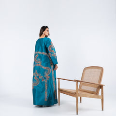 A very elegant and luxurious armband, distinguished by its hand embroidery.