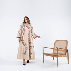 Luxurious and distinctive armour with hand embroidery