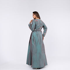 Elegant dress with luxurious hand embroidery