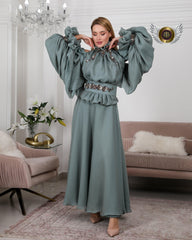 طقم نسائي مع حزام شك - أطقم كريب كرستال مرصعة بالأحجار - tahaniboutique