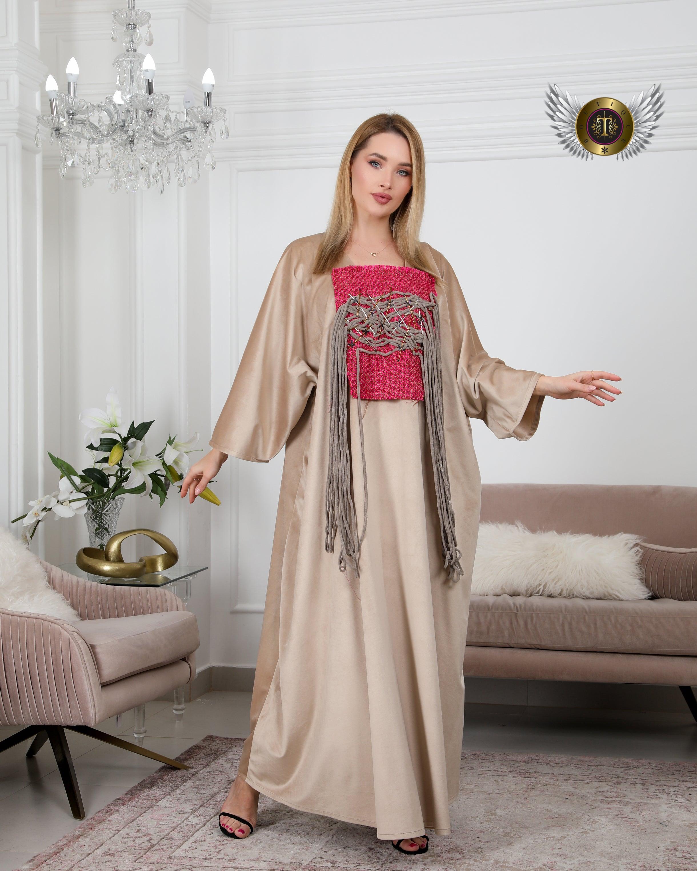 دراعة مخمل مع صوف شانيل - tahaniboutique