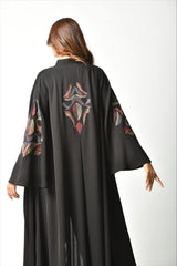 عباية بليزر بتطريز ملون من تهاني بوتيك - tahaniboutique