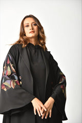 عباية بليزر بتطريز ملون من تهاني بوتيك - tahaniboutique