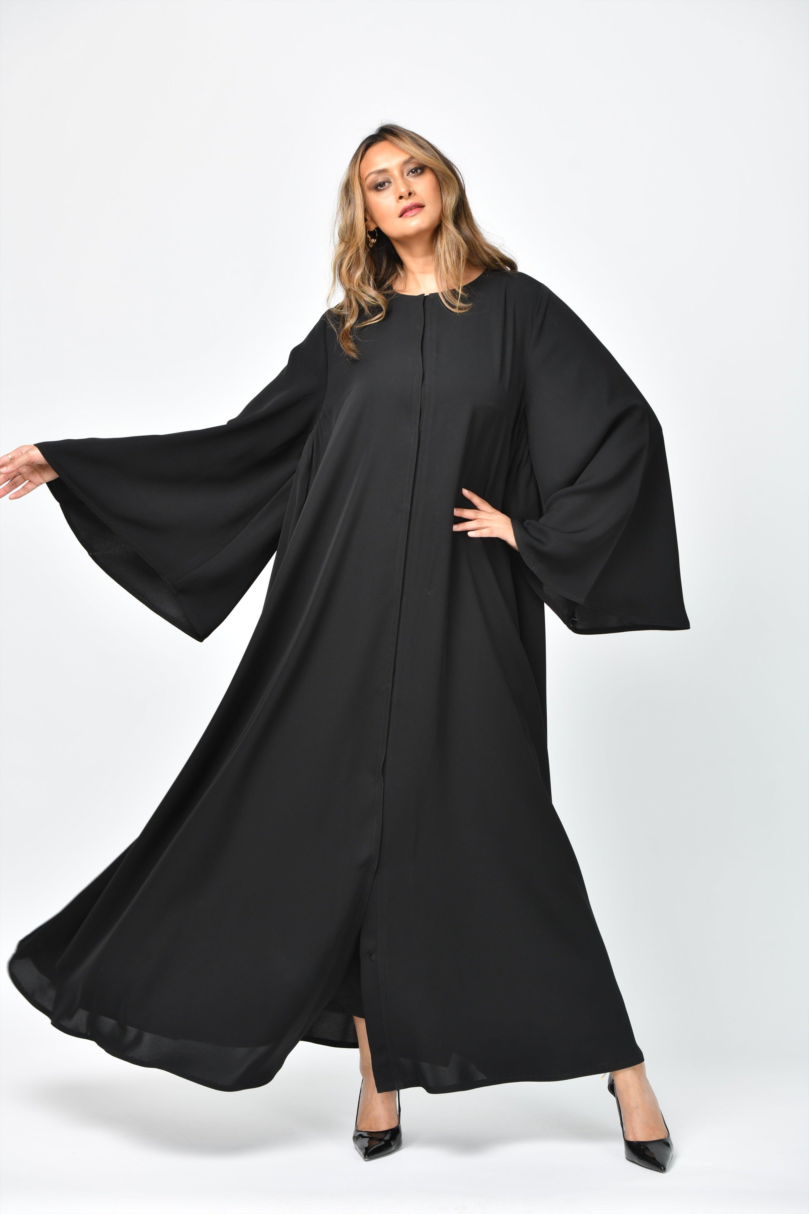 عباية سادة دبل كلوش بكسرات كلاسيكية من تهاني بوتيك - tahaniboutique