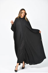 عباية سوداء سادة بقصة قطرية من تهاني بوتيك - tahaniboutique