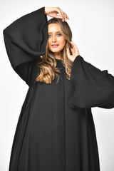 عباية تربل كلوش سادة مع قصات وكسرات من تهاني بوتيك - tahaniboutique