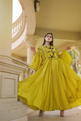 فستان سهرة فخم جدا مناسب للعرائس والمناسبات مشغول يدويا - tahaniboutique