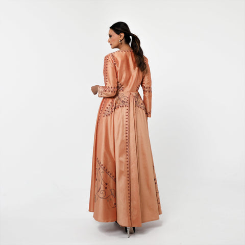 بدلة نسائية بقصة فستان من الشانتون الإيطالي - tahaniboutique