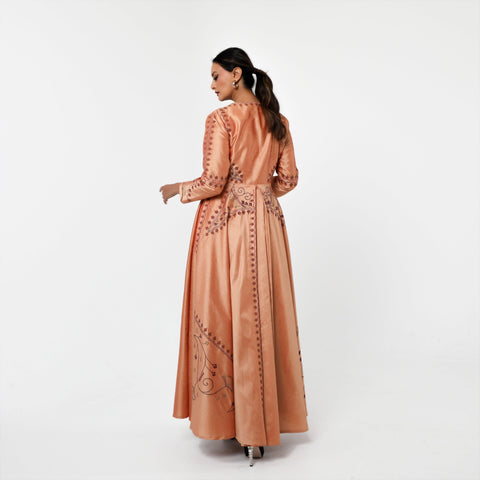 بدلة نسائية بقصة فستان من الشانتون الإيطالي - tahaniboutique