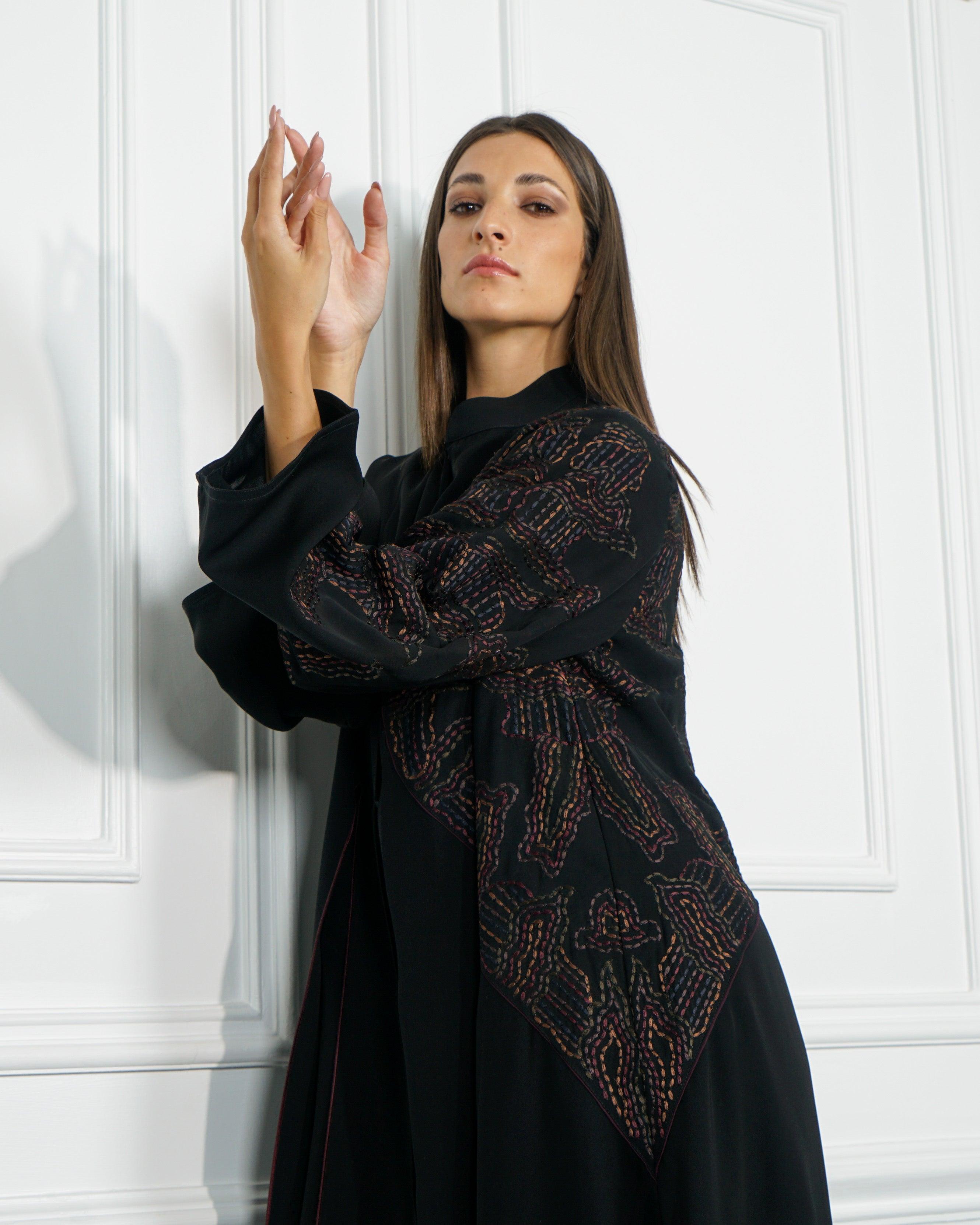 عباية رسمية ببريم بنفسجي - كريب خاص لتهاني بوتيك - tahaniboutique