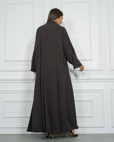 عباية ملونة بريم بنفسجي وتصميم دبل كلوش - قماش كريب خاص لشركة تهاني بوتيك - tahaniboutique