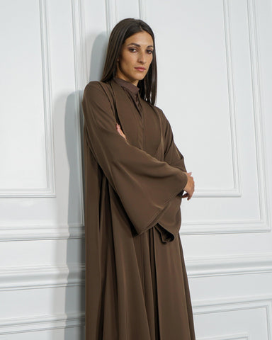 عباية ملونة بني جوكلت بتصميم دبل كلوش - قماش كريب إنترنت خاص بشركة تهاني بوتيك - tahaniboutique