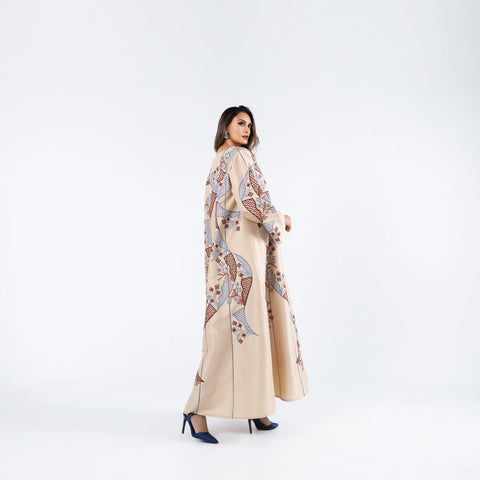 Luxurious and distinctive armour with hand embroidery
