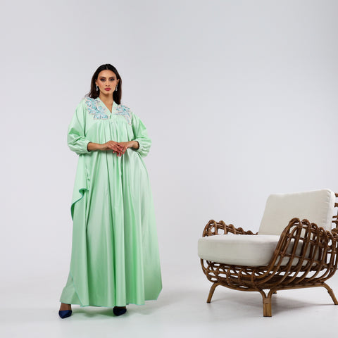 دراعه عمليه مطرزه بخيوط الريسم مع شك