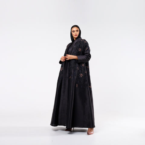 عبايه فخمه جداً صنعت لمناسبتك الجميله