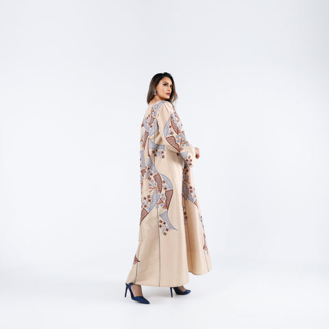 Luxurious and distinctive armour with hand embroidery