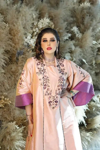 دراعة فخمة مزينة بالكرستال والأحجار
