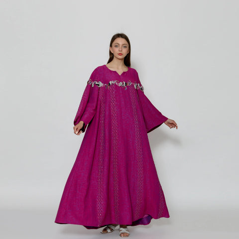 A luxurious, lined Daraa with a round neck and cloche sleeves - handcrafted | Light jacquard for all seasons