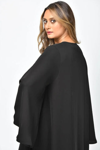 Plain abaya with vertical cuts and double cloche from Tahani Boutique