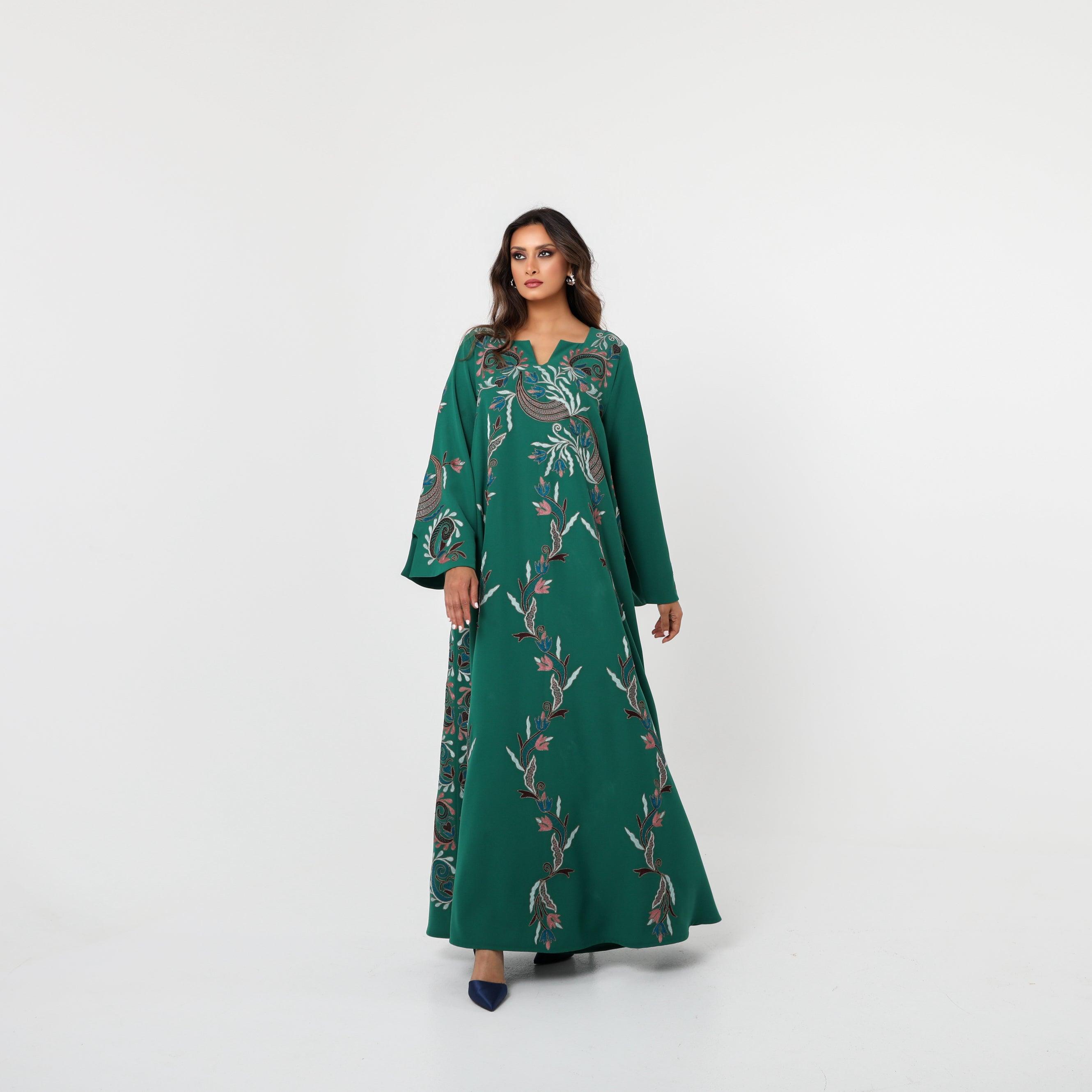 دراعة كويتية فخمة بتطريز يدوي على كريب إيطالي - أناقة باللون الأخضر - tahaniboutique