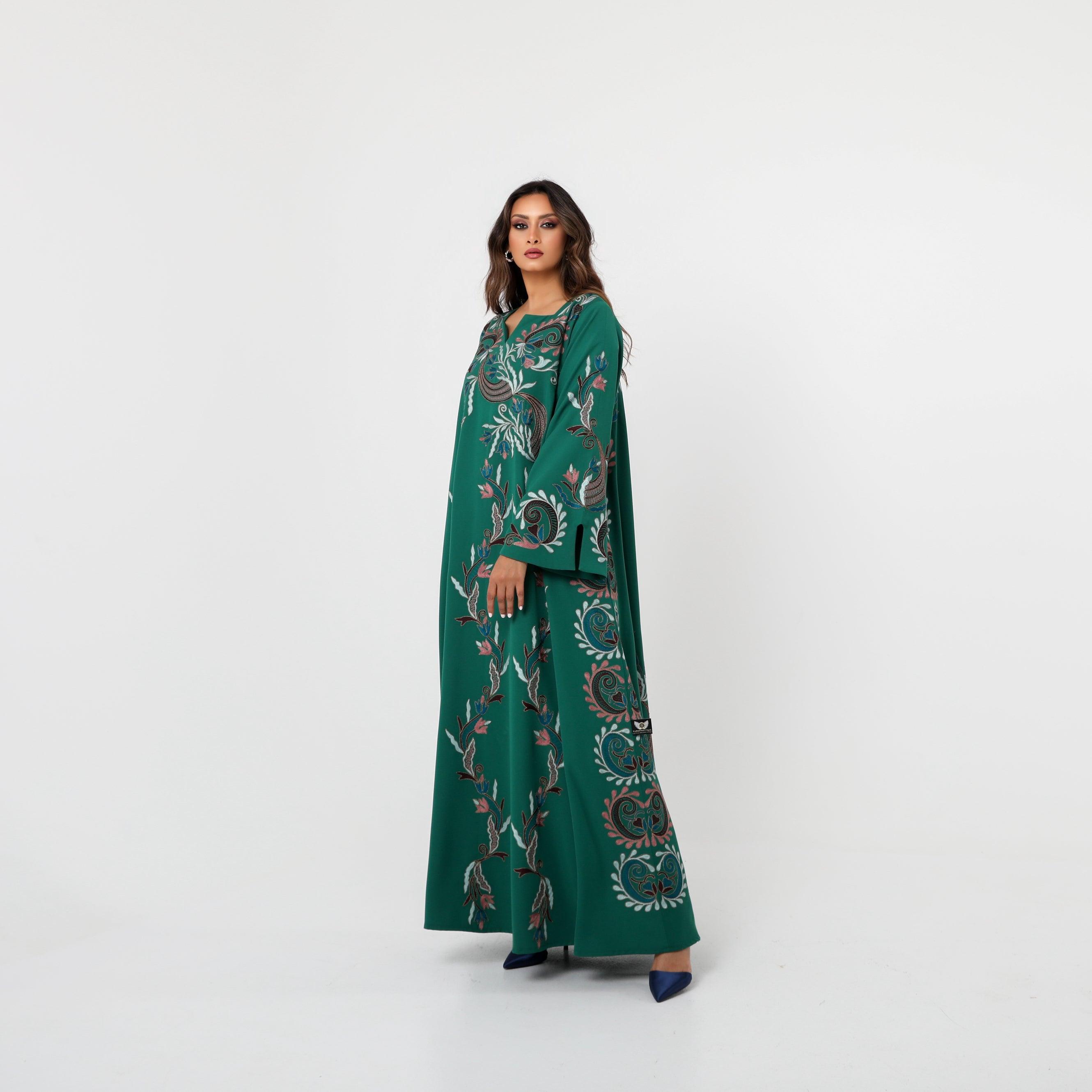 دراعة كويتية فخمة بتطريز يدوي على كريب إيطالي - أناقة باللون الأخضر - tahaniboutique