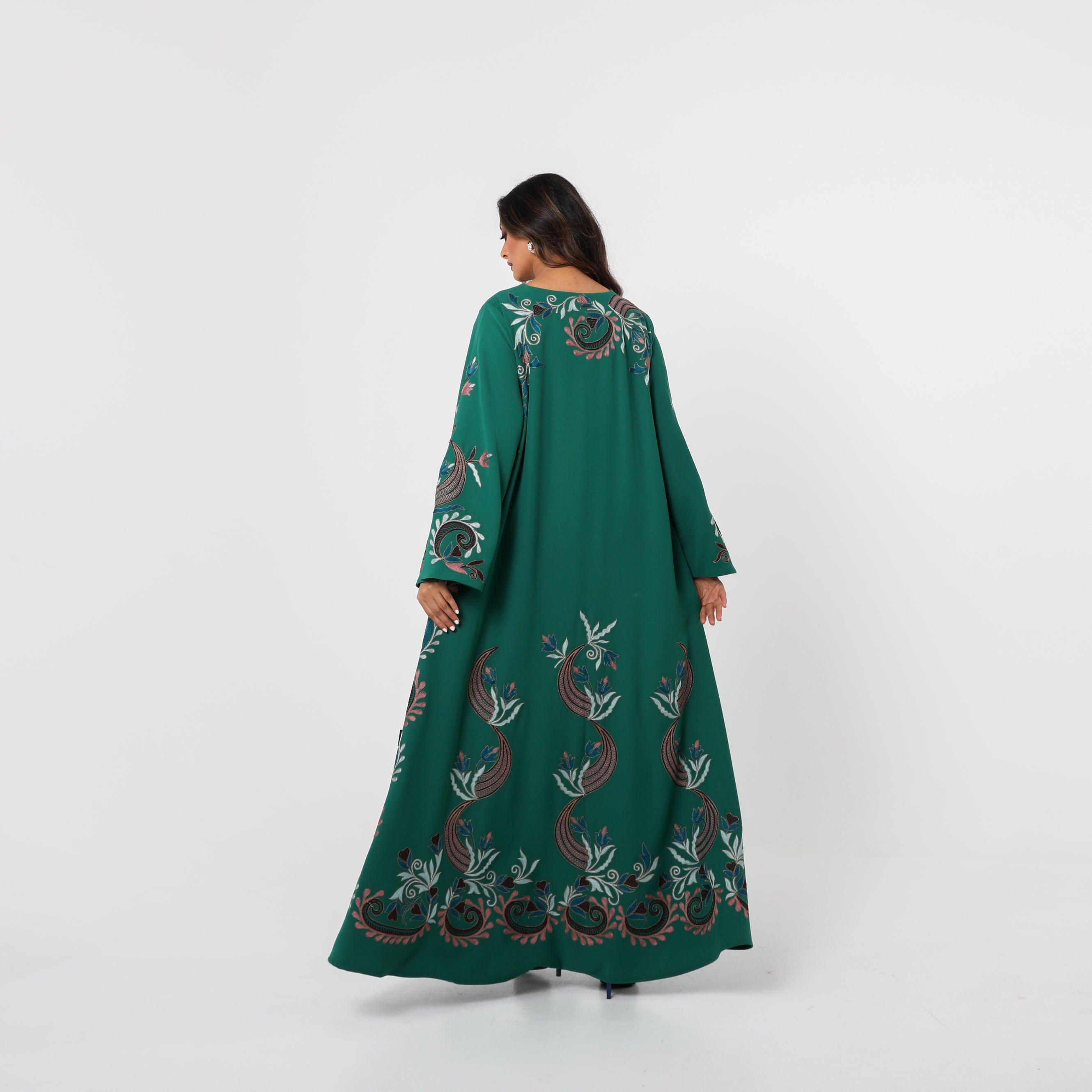 دراعة كويتية فخمة بتطريز يدوي على كريب إيطالي - أناقة باللون الأخضر - tahaniboutique