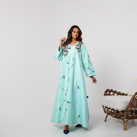 دراعة فخمة مشغولة يدوياً بالريسم والخرز واللؤلؤ | شانتون إيطالي راقي - tahaniboutique