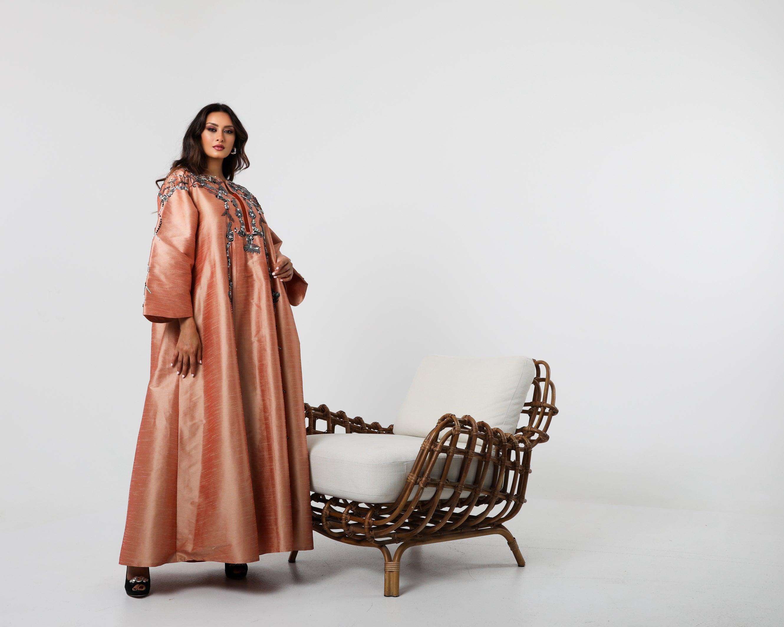 دراعة فاخرة مشغولة يدوياً بالريسم والخرز | شانتون إيطالي عالي الجودة - tahaniboutique