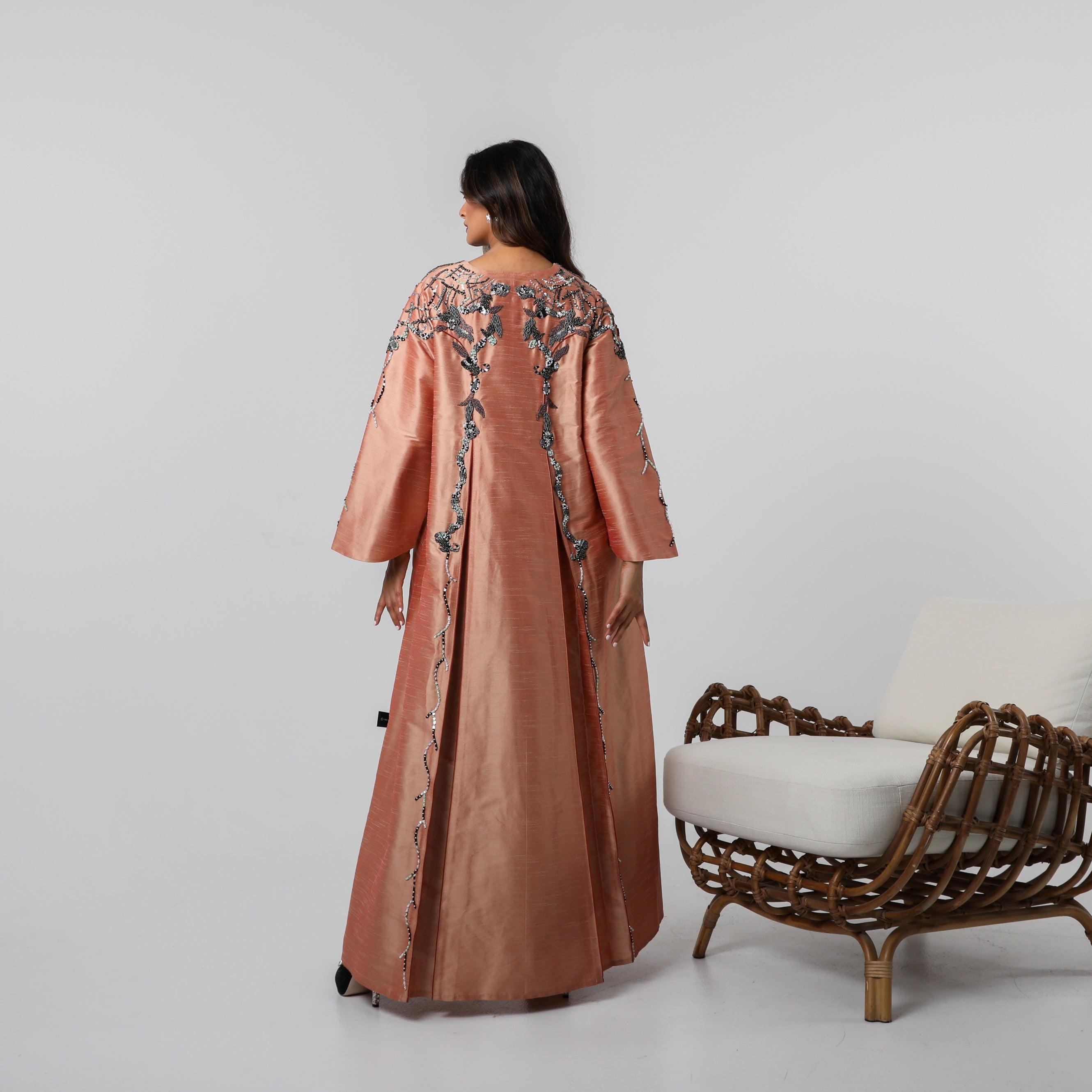 دراعة فاخرة مشغولة يدوياً بالريسم والخرز | شانتون إيطالي عالي الجودة - tahaniboutique
