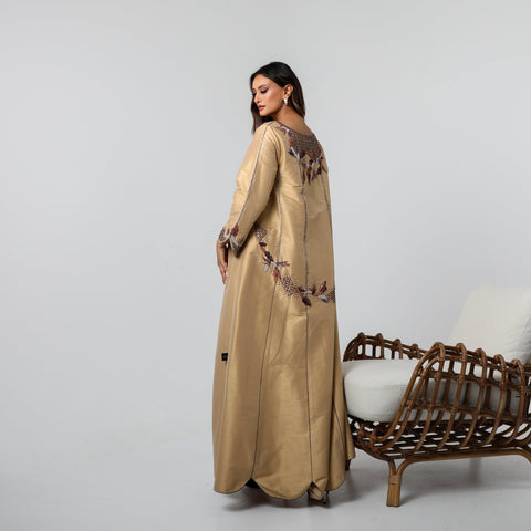 دراعة كويتية فخمة جداً - مشغولة يدوياً بالريسم والخرز واللؤلؤ | قماش شانتون إيطالي - tahaniboutique
