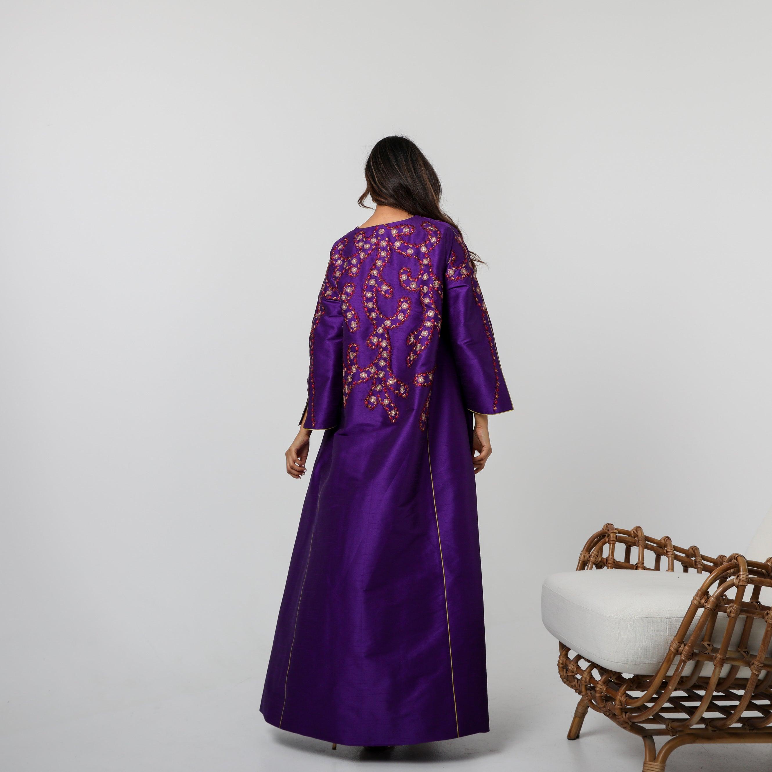 دراعة كويتية فاخرة جداً - بتطريز الريسم | قماش شانتون إيطالي - tahaniboutique