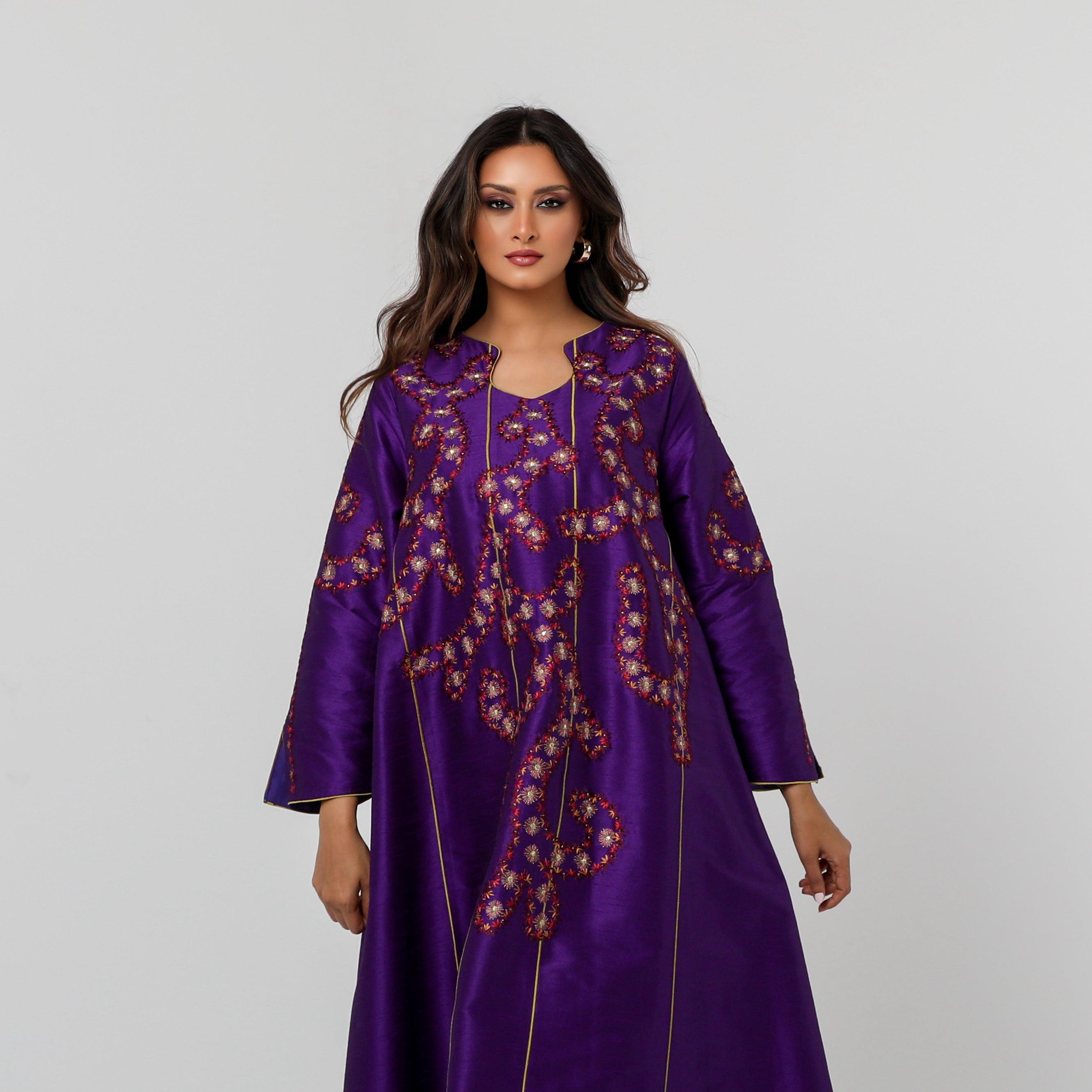 دراعة كويتية فاخرة جداً - بتطريز الريسم | قماش شانتون إيطالي - tahaniboutique