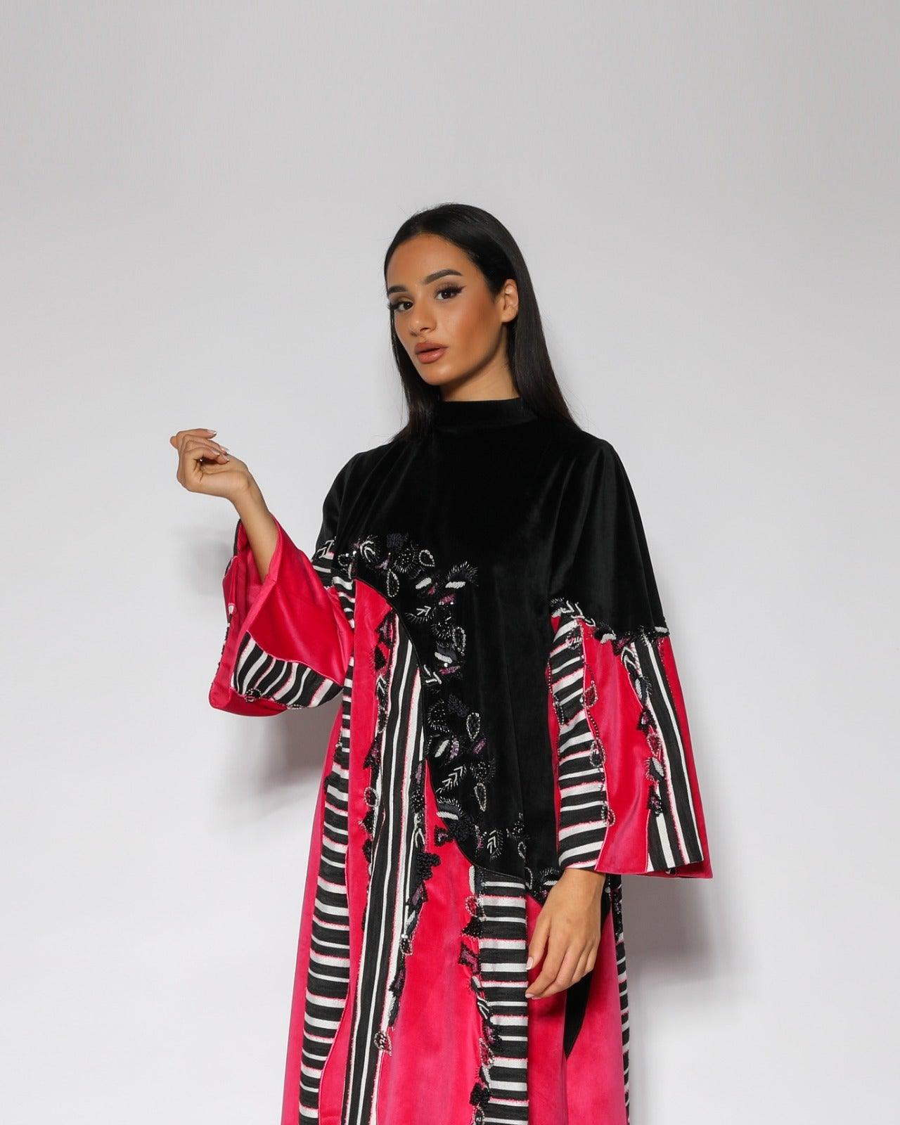 دراعة دبل كلوش - مزيج من شال الصوف الناعم والمخمل | تطريز وتشكيل يدوي - tahaniboutique