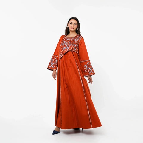 Luxurious robe with hand embroidery in prisma 