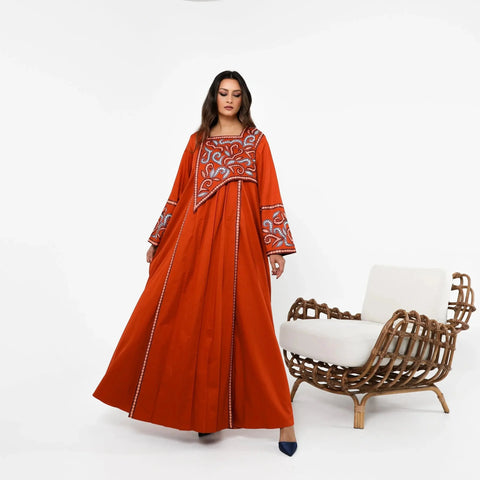 Luxurious robe with hand embroidery in prisma 