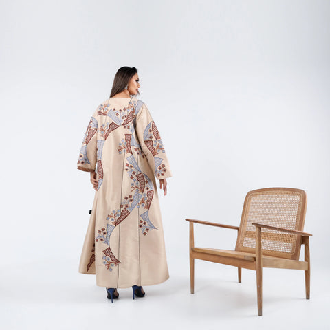 Luxurious and distinctive armour with hand embroidery