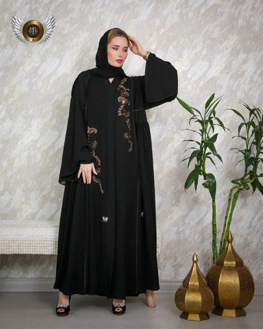 عباية السيدة قصات وبريم