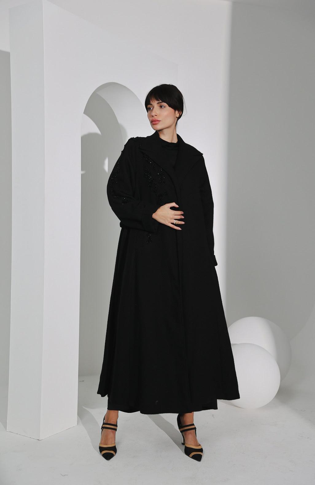 جاكيت صوف ناعم أسود اللون - tahaniboutique