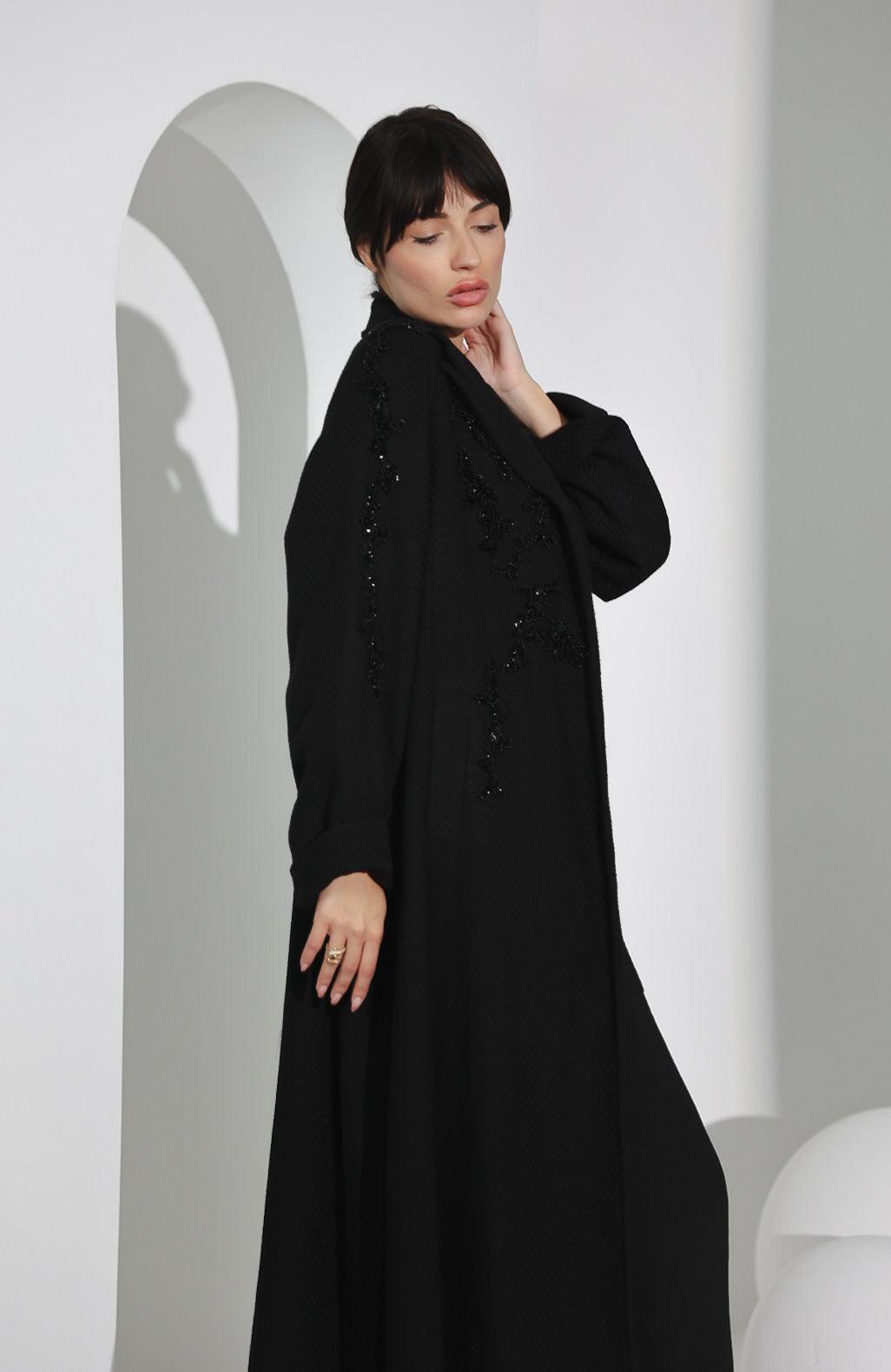 جاكيت صوف ناعم أسود اللون - tahaniboutique
